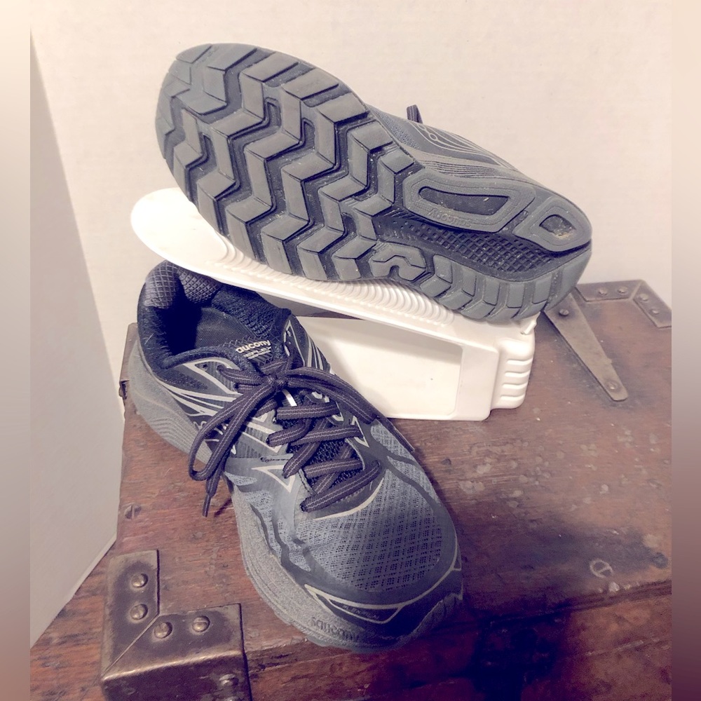 Saucony Black Tennis Shoes